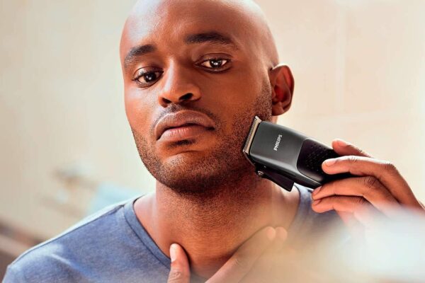 ⁦ماكينة فيليبس Philips Hair Clipper With 4 Click-On Combs⁩ - الصورة ⁦7⁩