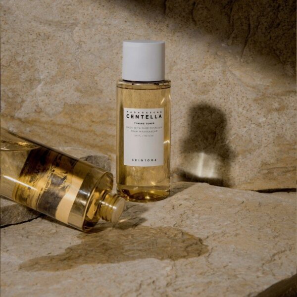 ⁦تونر SKIN1004 Madagascar Centella Toning Toner  -  منتجات كورية⁩ - الصورة ⁦2⁩