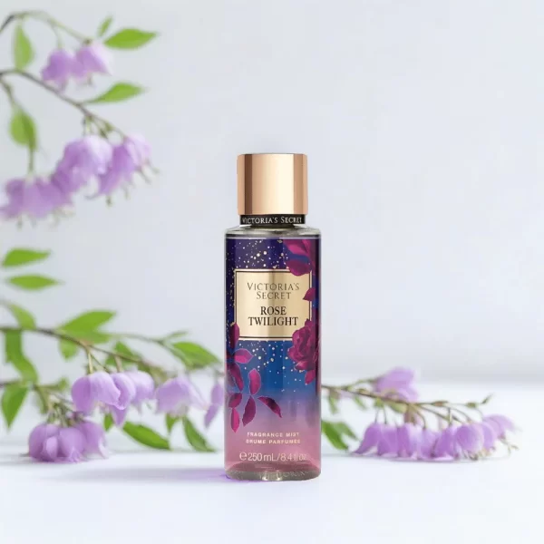 ⁦سبلاش Rose Twilight Body Mist من Victoria's Secret حجم 250 مل⁩ - الصورة ⁦2⁩