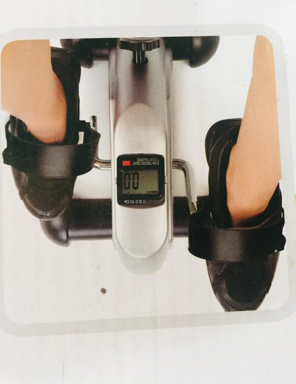 دراجة تمارين صغيرة مع شاشة رقمية (Mini Exercise Bike with LCD Display)