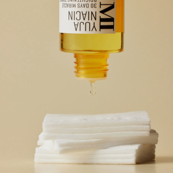⁦تونر تفتيح وتوحيد لون Some By Mi Yuja Niacin 30 Days Miracle Brightening Toner - منتجات كورية⁩ - الصورة ⁦5⁩