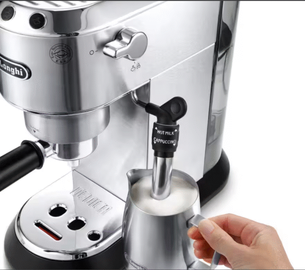 ⁦ماكينة قهوة De'Longhi Dedica  بقوة ضغط 15 بار⁩ - الصورة ⁦4⁩