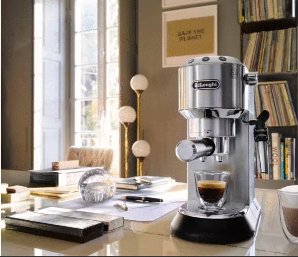 ⁦ماكينة قهوة De'Longhi Dedica  بقوة ضغط 15 بار⁩ - الصورة ⁦6⁩