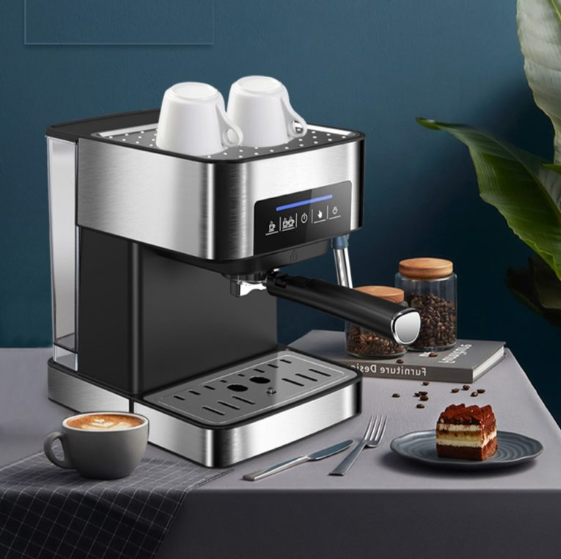 ماكينة القهوة + صانعة رغوة للحليب 15 بار بسعة 1.8 لتر Sonashi