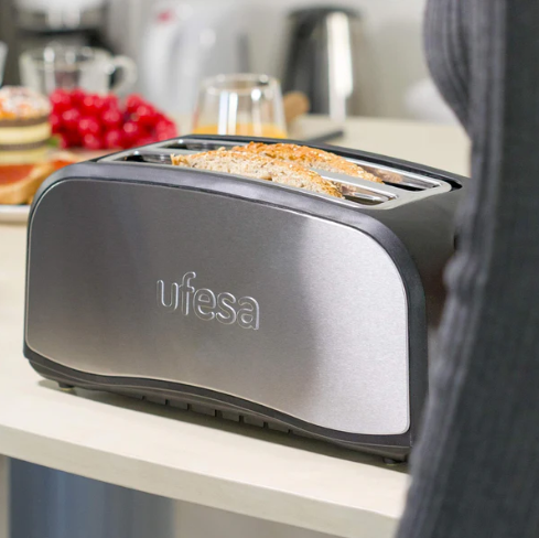 حماصة الخبز بقوة 1400 واط مع و ظيفة إزالة الجليد أداء قوي وتصميم عصري