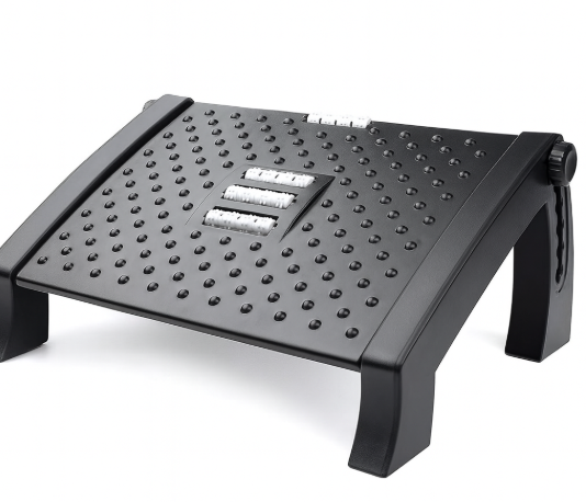 مسند قدم مريح بتصميم هندسي – راحة صحة و كفاءة في العمل مسند قدم مريح بتصميم هندسي – راحة صحة و كفاءة في العمل