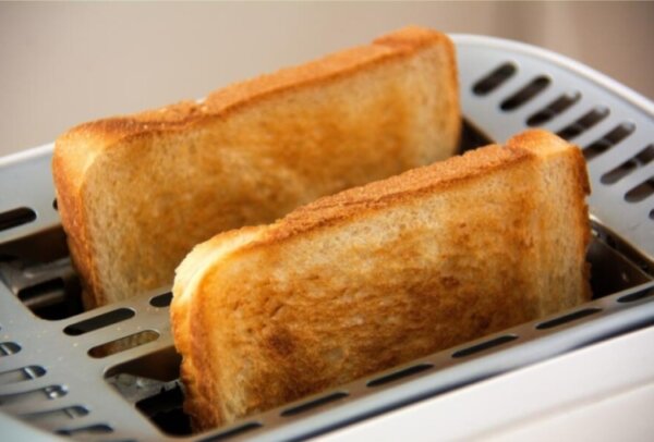 توستر كهربائي سعة شريحتين مع 6 مستويات تحميص – قوة 800 واط (2) توستر كهربائي سعة شريحتين مع 6 مستويات تحميص – قوة 800 واط