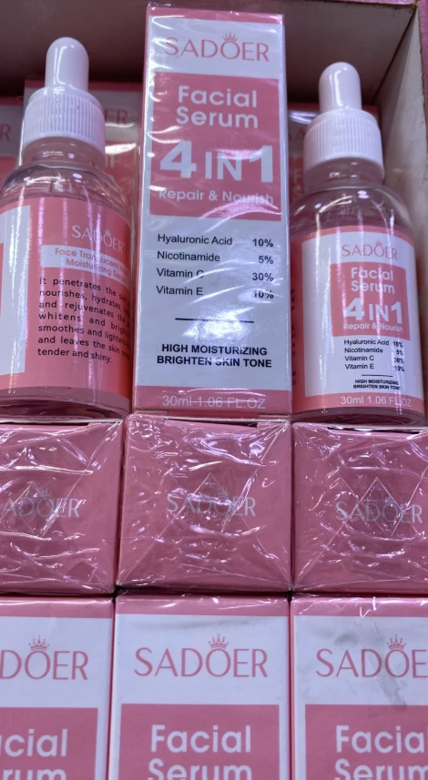 سيروم 4×1 فيتامين C و E و النياسيناميد والهيالورونيك SADOER Facial Serum