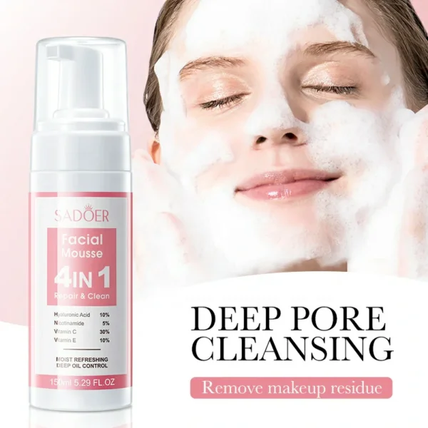 غسول 4×1 فوم رغوة فيتامين C&E و النياسيناميد والهيالورونيك SADOER Facial Cleansing Mousse