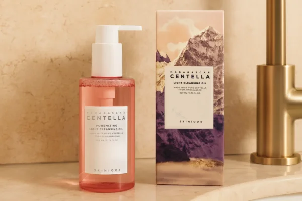غسول زيتي تنقية المسام SKIN1004 Madagascar Centella Light Cleansing Oil  – منتجات كورية