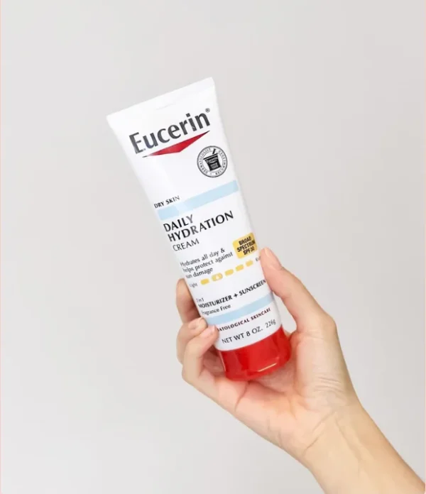 كريم (مرطب + واقي شمس) Eucerin Daily Hydration للبشرة الحساسة الجافة والمختلطة