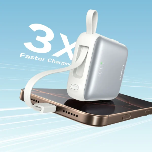 بانك طاقة JR-PBF27 سريع الشحن 10000mAh مع كابلين وشاشة رقمية أبيض