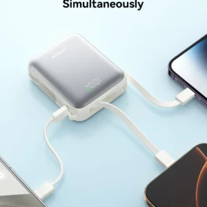 بانك طاقة JR-PBF27 سريع الشحن 10000mAh مع كابلين وشاشة رقمية أبيض