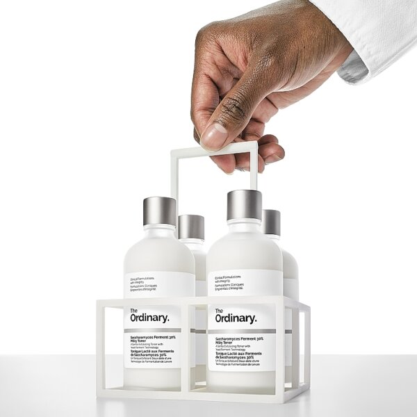 تونر ترطيب وتقشير لطيف وإشراقة فورية Saccharomyces Ferment 30% Milky Toner من The Ordinary