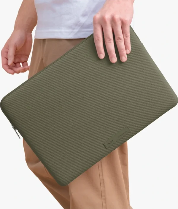 حافظة لابتوب UNIQ Cyprus Ridge Edition مقاومة للماء من النيوبرين