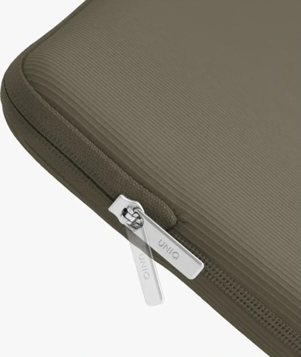 حافظة لابتوب UNIQ Cyprus Ridge Edition مقاومة للماء من النيوبرين