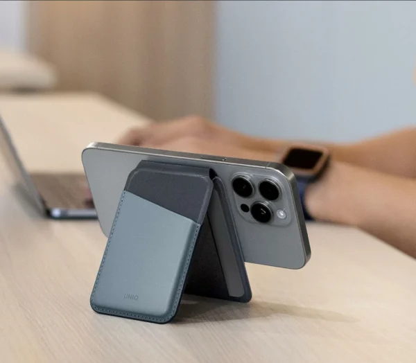 حامل بطاقات مغناطيسي UNIQ Lyden DS مع حامل وميزة الحماية RFID