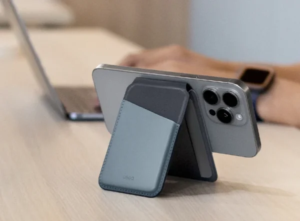 حامل بطاقات مغناطيسي UNIQ Lyden DS مع حامل وميزة الحماية RFID