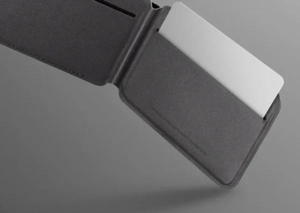 حامل بطاقات مغناطيسي UNIQ Lyden DS مع حامل وميزة الحماية RFID