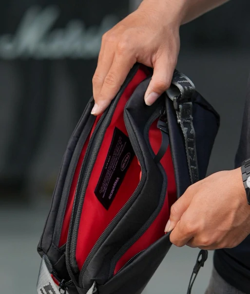 حقيبة Skinarma Jager نايلون Ripstop بتصميم عملي – ألوان Black و Olive