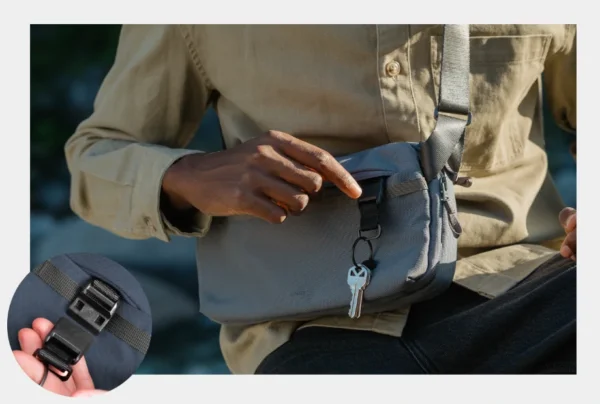 حقيبة UNIQ Denver كروس بودي قماشية للاستخدام اليومي والرحلات