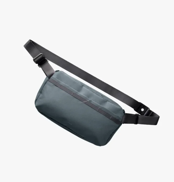 حقيبة UNIQ Denver كروس بودي قماشية للاستخدام اليومي والرحلات