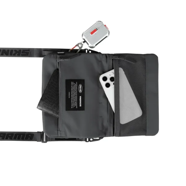 حقيبة ساتشل Skinarma Juno – نايلون مقاوم للماء بتصميم قابل للطي