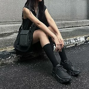 حقيبة سِلِنغ Skinarma Juno مع حزام Scout – بتصميم قابل للطي – ألوان متعددة