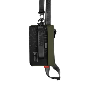 حقيبة كلتش Skinarma Jager – نايلون Ripstop مقاوم للماء مع حزام قابل للفصل