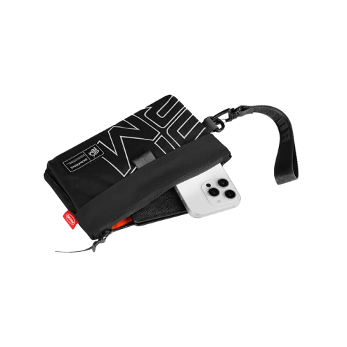 حقيبة كلتش Skinarma Jager – نايلون Ripstop مقاوم للماء مع حزام قابل للفصل