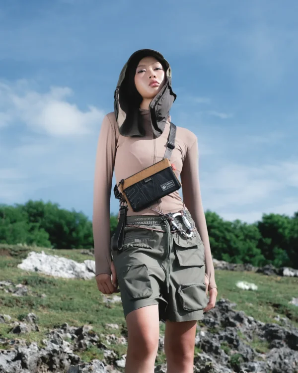 حقيبة كلتش Skinarma Jager – نايلون Ripstop مقاوم للماء مع حزام قابل للفصل