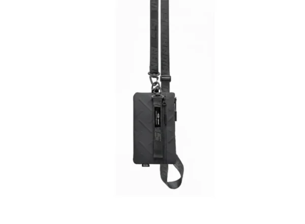 حقيبة كلتش Skinarma Juno – نايلون مقاوم للماء مع حزام قابل للفصل