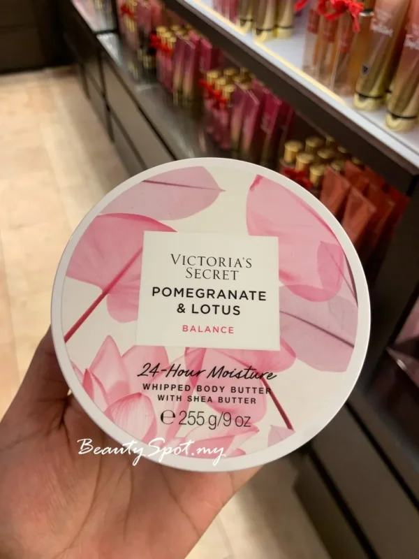 زبدة جسم Body Butter بالرمان واللوتس ترطيب 24 ساعة من Victoria's Secret