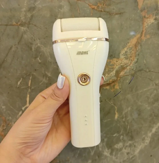 مبرد القدمين الكهربائي القابل للشحن – نعومة فورية بدون مجهود