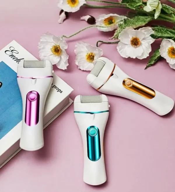 مبرد القدمين الكهربائي بشاشة LED – نعومة فورية وإزالة فعّالة للتشققات