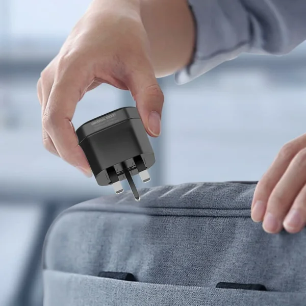 محول كهرباء عالمي LDNIO Z7  Universal Travel Adapter – UK / EU / US / AU