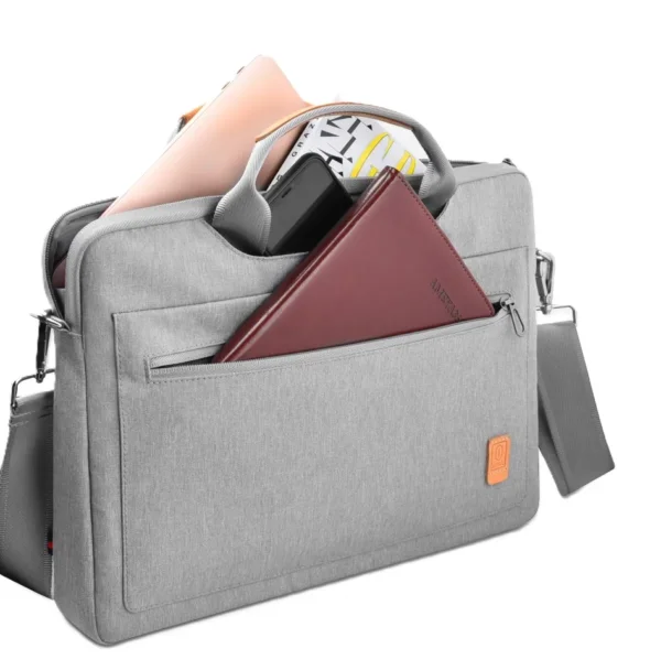 156162-pioneer-pro-briefcase-grey-1.webp حقيبة يد مائية مقاومة WIWU Pioneer Pro 15.6 بوصة بحماية مطاطية - حقيبة لابتوب عمودية WIWU Alpha 11 بوصة