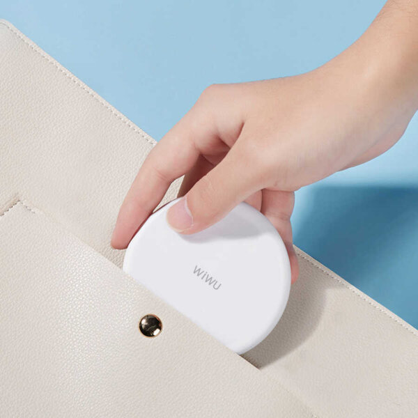 شاحن WIWU Almighty سعة 60 واط مع كابلات متعددة USB-C وLightning وميكرو USB - لون أبيض