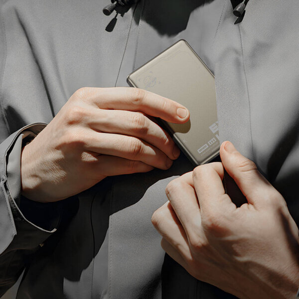 شاحن ماج.safe 10000 مللي أمبير WIWU Wi-P020 ألترا ثين سيرييس بورwer بنك 10000mAh رمادي