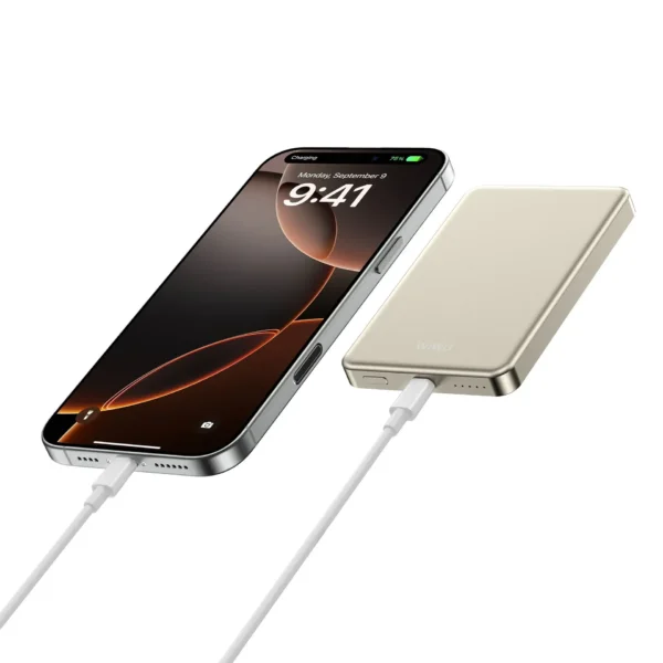 powerbank-ultrafino-5000-mah-4.webp شاحن مغناطيسي WIWU 5000 مللي أمبير Ultra Thin - حقيبة لابتوب عمودية WIWU Alpha 11 بوصة
