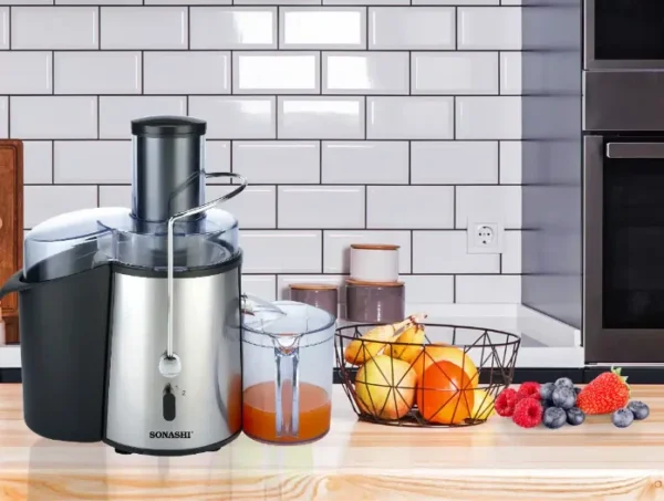 عصارة جزر Sonashi مع حاوية لب 1.8 لتر سرعتان للتحكم حسب نوع الفاكهة
