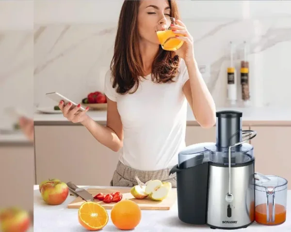 عصارة جزر Sonashi مع حاوية لب 1.8 لتر سرعتان للتحكم حسب نوع الفاكهة