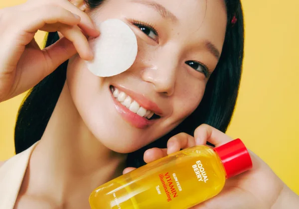 تونر تفتيح وترطيب وتوحيد البشرة EQQUALBERRY Vitamin Illuminating Toner  - منتجات كورية