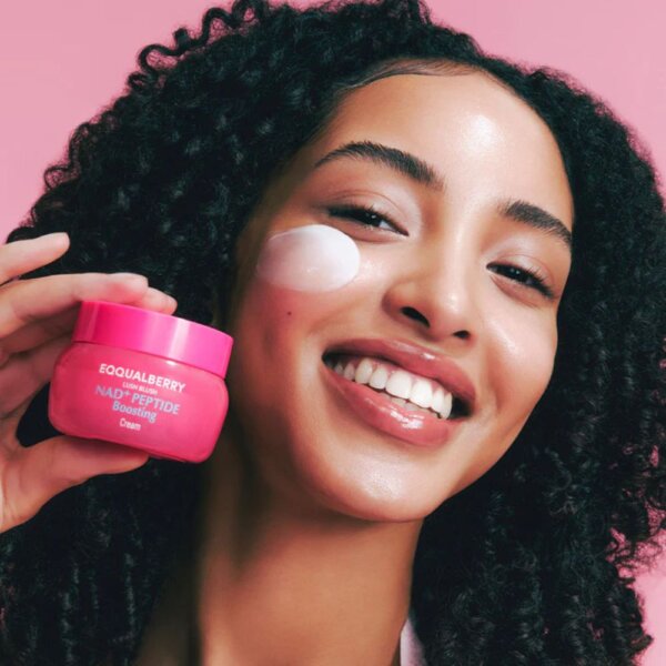 كريم كولاجين وشد البشرة ومكافحة التجاعيد  EQQUALBERRY NAD+ Peptide Boosting Cream - منتجات كورية