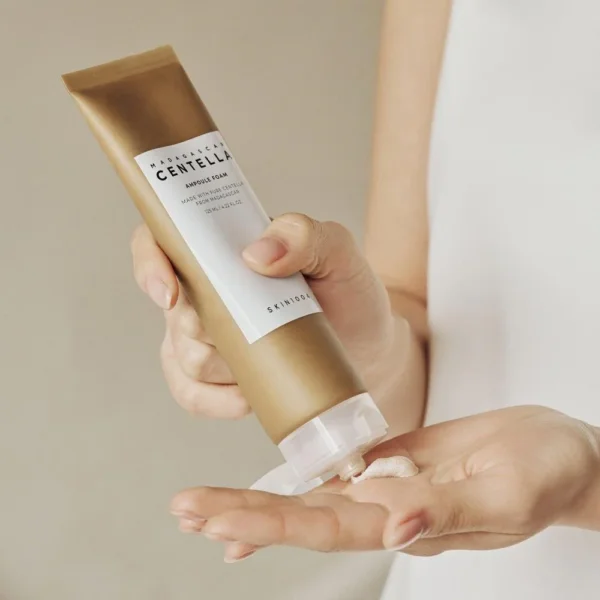 غسول رغوي فوم SKIN1004 Madagascar Centella Ampoule Foam – منتجات كورية