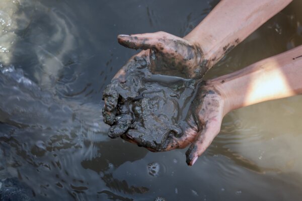 قناع طين البحر الميت للجسم Dead Sea Body Mud Mask تنظيف عميق 500 غرام