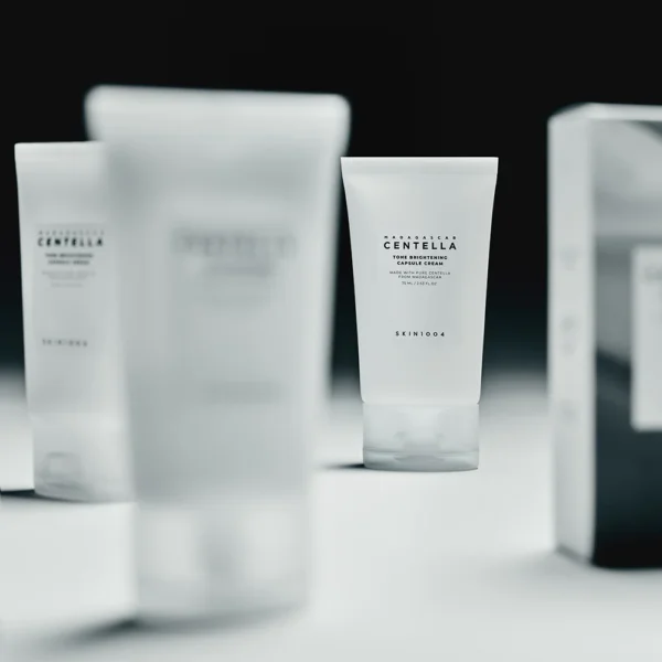 كريم مرطب لتفتيح البشرة و التصبغات SKIN1004 Centella Tone Brightening Capsule – منتجات كورية