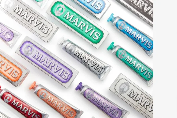 معجون أسنان Marvis Aquatic Mint بنكهة النعناع البحري - صناعة إيطالية