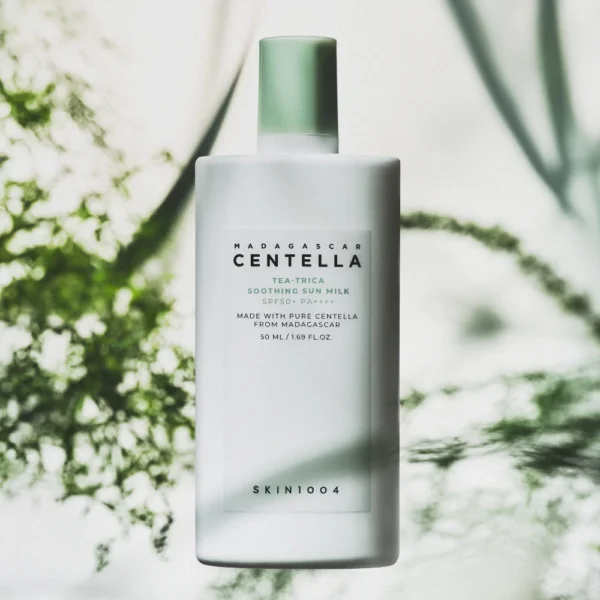 واقي شمس SKIN1004 Tea-Trica Soothing Sun Milk للبشرة الدهنية والمعرضة للحبوب - منتجات كورية