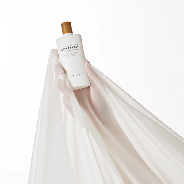 واقي شمس فيزيائي SKIN1004 Centella Air-Fit Suncream Plus SPF50+ PA++++ منتجات كورية (1) واقي شمس فيزيائي SKIN1004 Centella Air-Fit Suncream Plus SPF50+ PA++++ منتجات كورية
